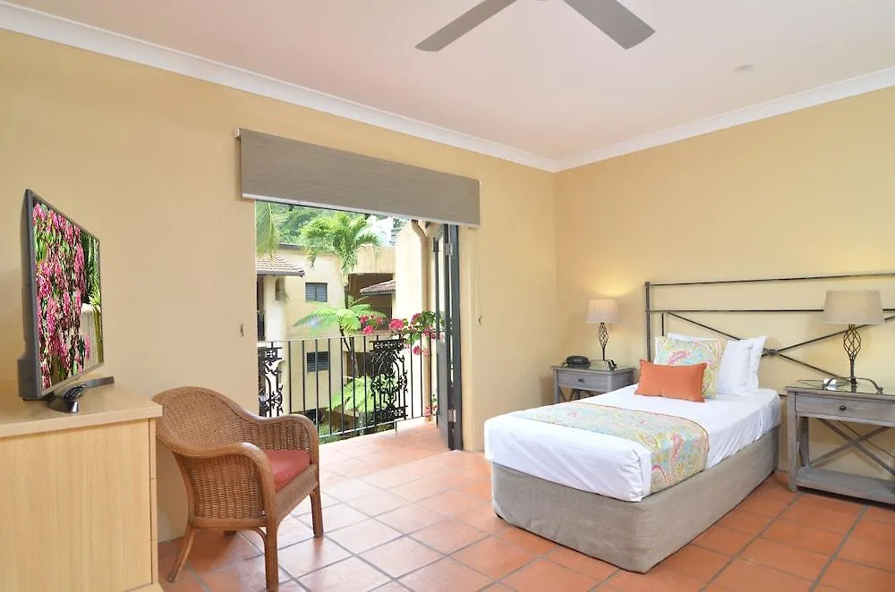 Villa San Michele Port Douglas Aparthotel