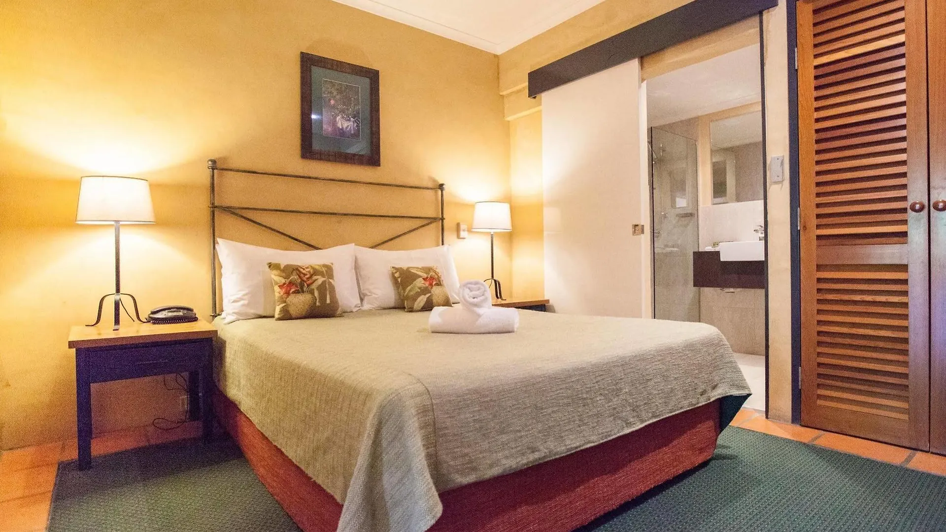 Villa San Michele Port Douglas Aparthotel