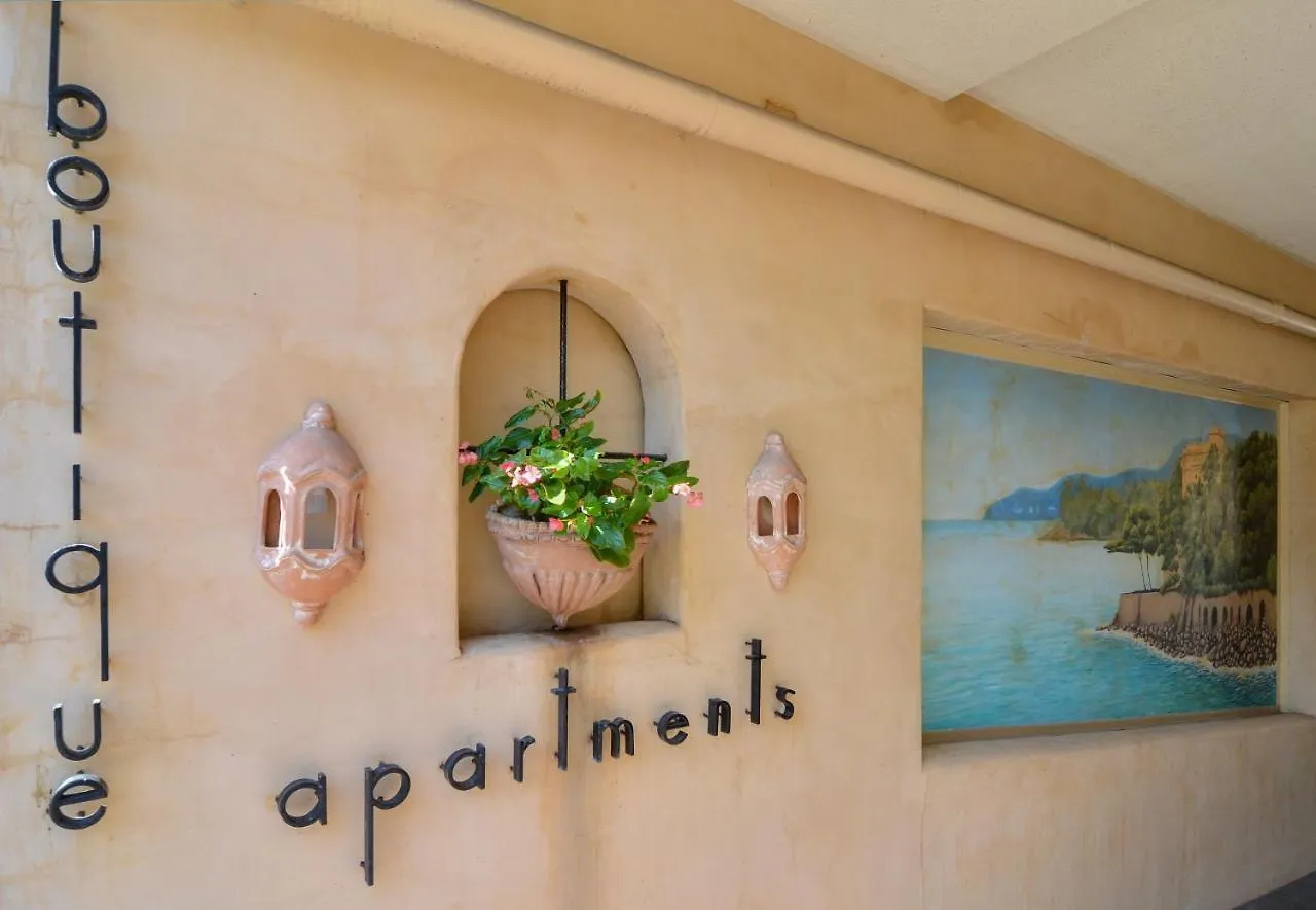 Villa San Michele Port Douglas Aparthotel